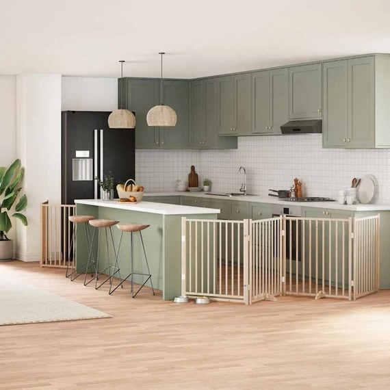 Nyárfa 8 paneles összecsukható kutyakapu ajtóval 640 cm